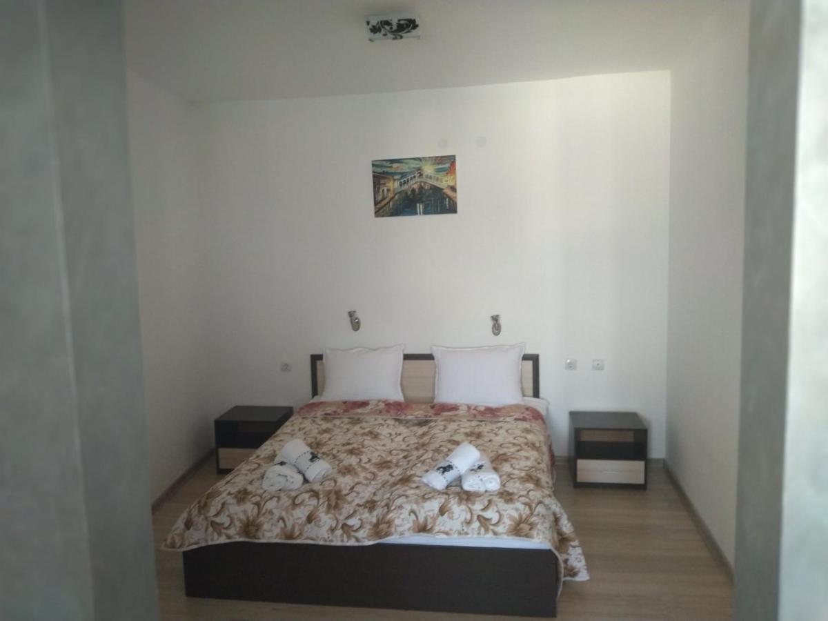 Семеен Хотел Дани Assenowgrad Exterior foto